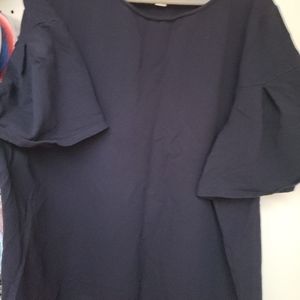 Size 4x navy tee